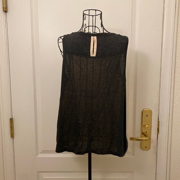 Great Anthropologie TINY Sequins Embellished Tank Knit Tops Size Medium - Picture 6 of 8